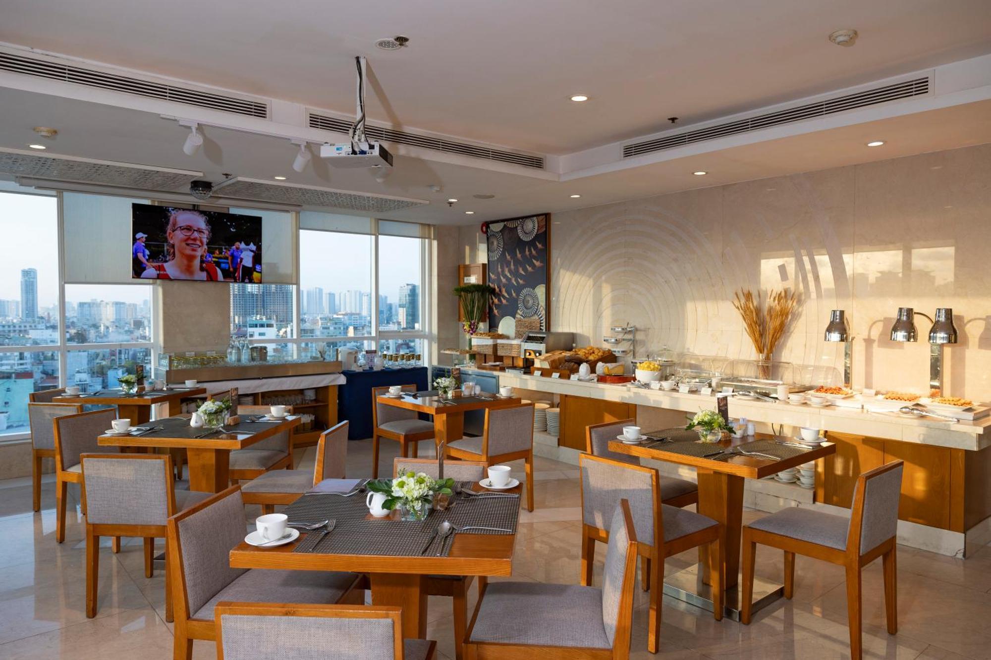 Harmony Saigon Hotel & Spa Хошимин Экстерьер фото
