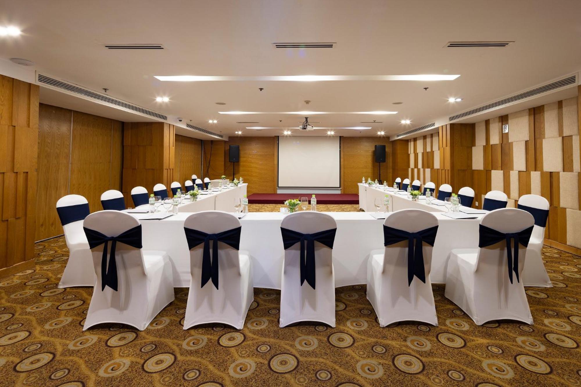 Harmony Saigon Hotel & Spa Хошимин Экстерьер фото